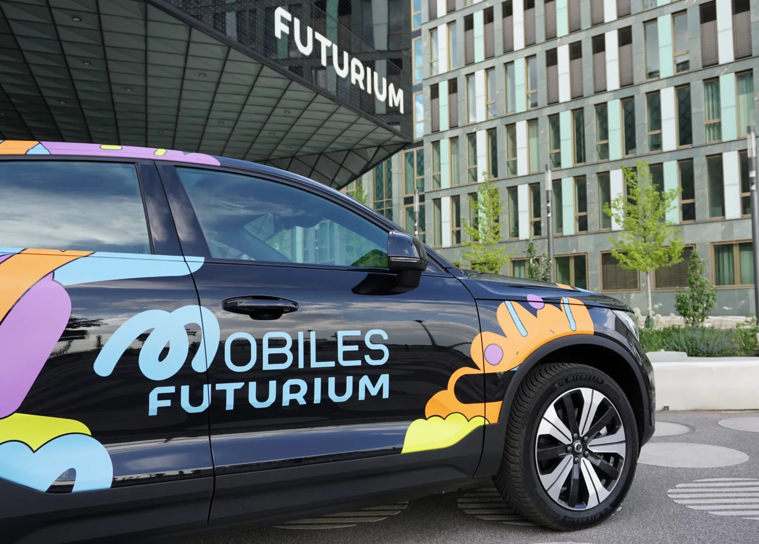 MoFu Mobil von der Seite